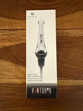 Vintorio Wine Aerator Pourer - Clear and Black